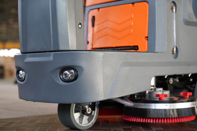 榮事達(dá)駕駛式洗地機(jī)D140刷盤細(xì)節(jié)圖 榮事達(dá)駕駛式洗地機(jī)D140刷盤細(xì)節(jié)圖.jpg